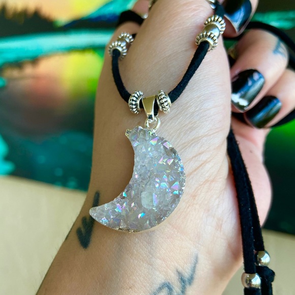 Moon quartz necklace Iridescent druzy quartz adjustable cord boho stones - Picture 6 of 11